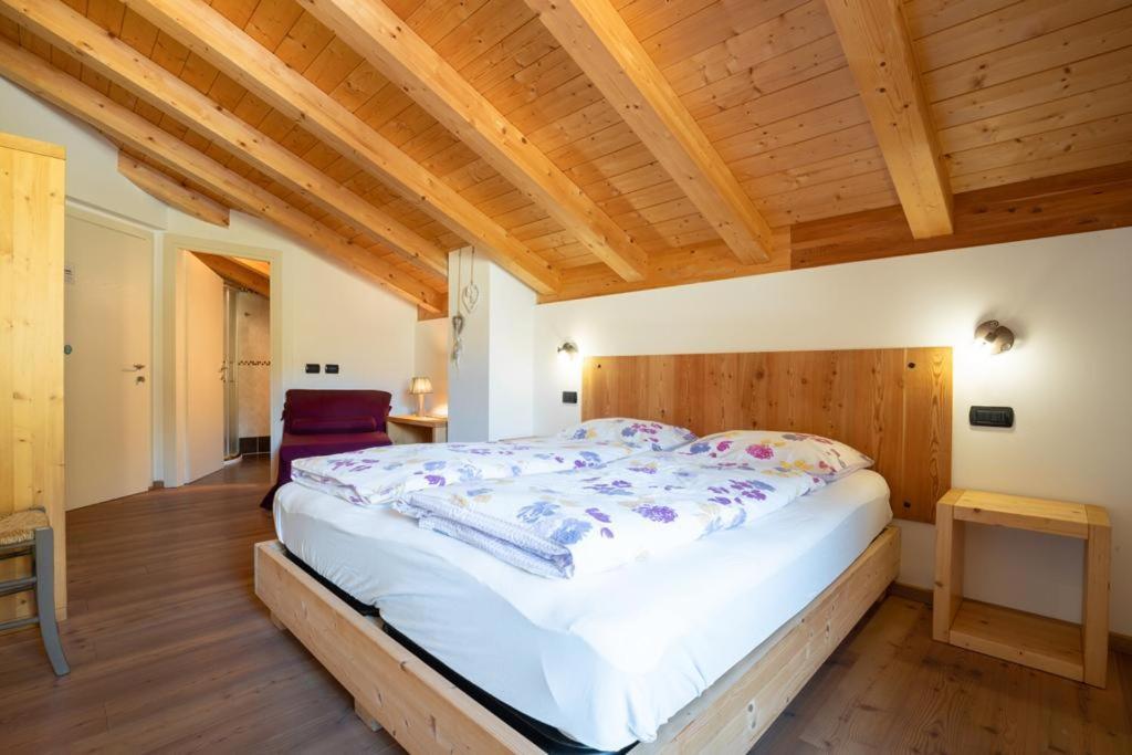 Bed and Breakfast Garnì dal Mozat Lenzumo di Concei Esterno foto