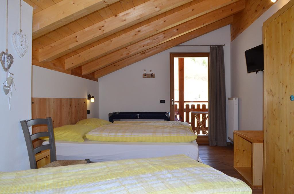 Bed and Breakfast Garnì dal Mozat Lenzumo di Concei Esterno foto