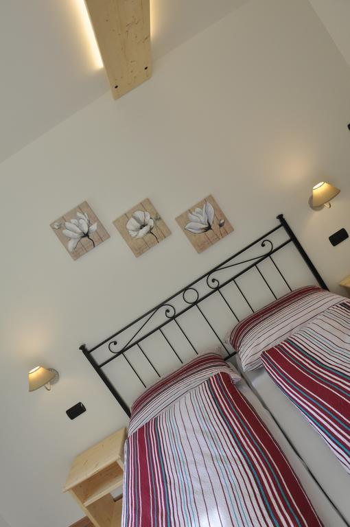 Bed and Breakfast Garnì dal Mozat Lenzumo di Concei Esterno foto