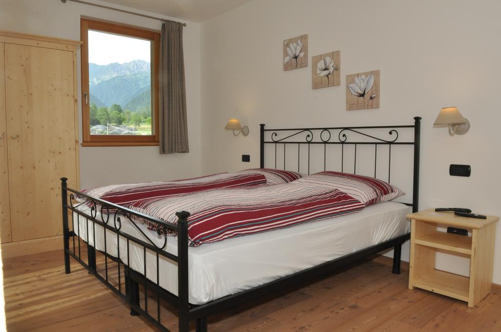 Bed and Breakfast Garnì dal Mozat Lenzumo di Concei Esterno foto
