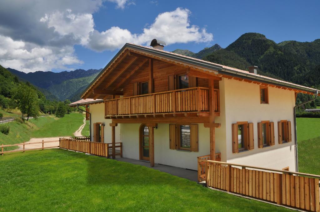 Bed and Breakfast Garnì dal Mozat Lenzumo di Concei Esterno foto